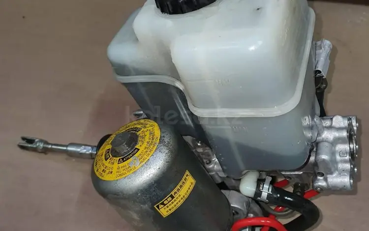 Главный тормозной цилиндр блок абс за 100 000 тг. в Алматы