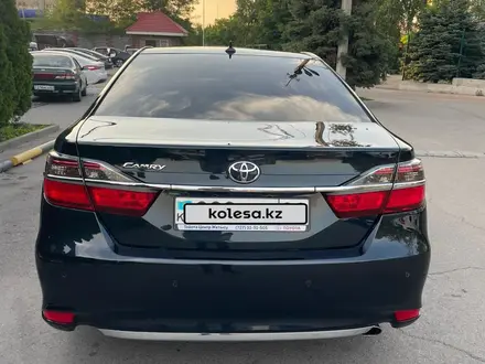 Toyota Camry 2017 года за 13 000 000 тг. в Алматы – фото 6