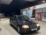 Mercedes-Benz C 180 1995 годаfor2 500 000 тг. в Караганда – фото 5