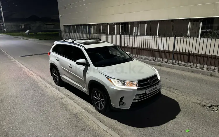 Toyota Highlander 2018 года за 16 000 000 тг. в Шымкент