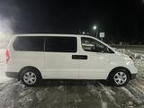 Hyundai H-1 2011 года за 9 000 000 тг. в Актобе – фото 2