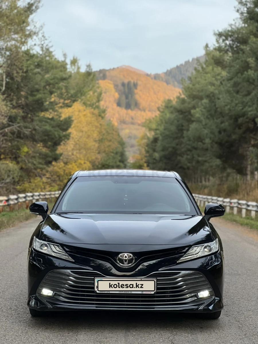 Toyota Camry 2019 г.