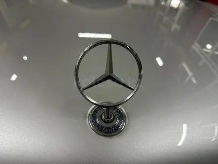 Капот Mercedes-Benz W210 рестайлинг за 120 000 тг. в Талдыкорган – фото 4