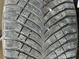 MISHELIN 275/45R20, 305/40R20 б/у. В шипах зима за 150 000 тг. в Шымкент