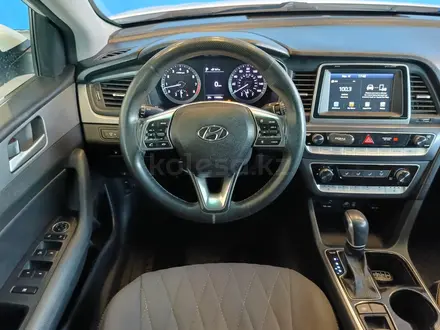 Hyundai Sonata 2017 года за 6 802 575 тг. в Шымкент – фото 11