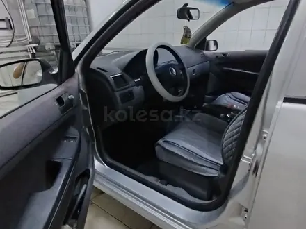 Skoda Fabia 2002 года за 1 500 000 тг. в Сатпаев – фото 15