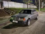 Mercedes-Benz E 230 1989 годаүшін750 000 тг. в Алматы – фото 4