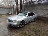 Mercedes-Benz C 180 1993 годаfor1 500 000 тг. в Шымкент