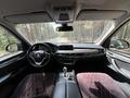 BMW X5 2017 года за 23 000 000 тг. в Астана – фото 2