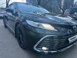 Toyota Camry 2022 года за 20 500 000 тг. в Алматы