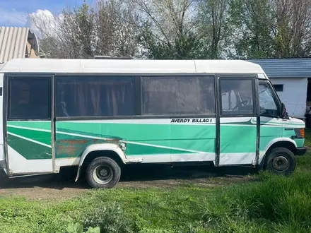 Mercedes-Benz 1995 года за 2 000 000 тг. в Шу – фото 2