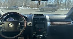 Volkswagen Touareg 2004 года за 5 000 000 тг. в Уральск – фото 4