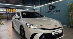 Toyota Camry 2025 года за 16 490 000 тг. в Алматы – фото 3