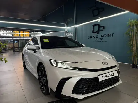 Toyota Camry 2025 года за 16 490 000 тг. в Алматы – фото 3