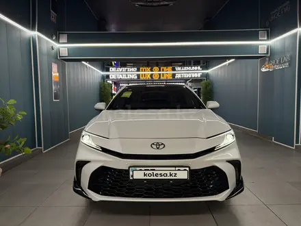 Toyota Camry 2025 года за 16 490 000 тг. в Алматы – фото 2
