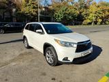 Toyota Highlander 2014 года за 15 800 000 тг. в Алматы – фото 2