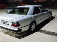 Mercedes-Benz E 200 1992 года за 1 366 000 тг. в Петропавловск