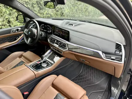 BMW X5 M 2022 года за 62 000 000 тг. в Алматы – фото 13