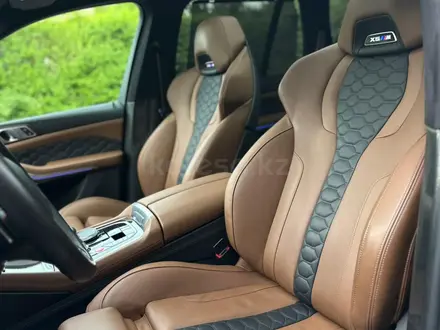 BMW X5 M 2022 года за 62 000 000 тг. в Алматы – фото 16