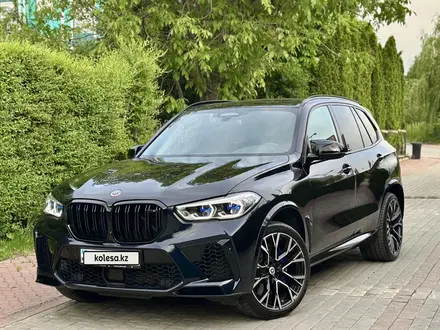 BMW X5 M 2022 года за 62 000 000 тг. в Алматы