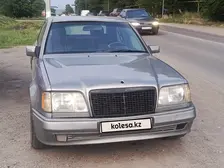 Mercedes-Benz E-Class, 1992