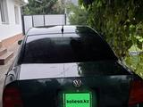 Volkswagen Passat 1999 года за 1 100 000 тг. в Алматы – фото 2