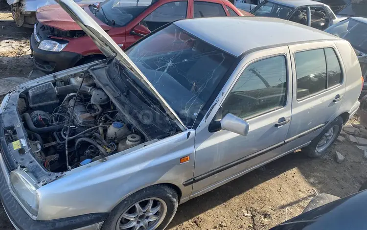 Volkswagen Golf 1995 года за 10 000 тг. в Атырау