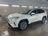 Toyota RAV4 2020 года за 12 500 000 тг. в Астана – фото 3