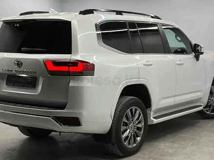 Toyota Land Cruiser 2023 года за 53 500 000 тг. в Алматы – фото 4