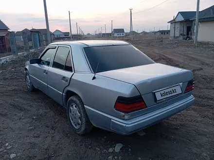 Mercedes-Benz E 220 1993 годаүшін1 100 000 тг. в Талдыкорган – фото 4