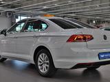 Volkswagen Passat 2021 годаүшін12 600 000 тг. в Алматы – фото 4
