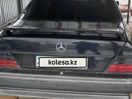 Mercedes-Benz E 220 1993 года за 2 500 000 тг. в Сатпаев – фото 7