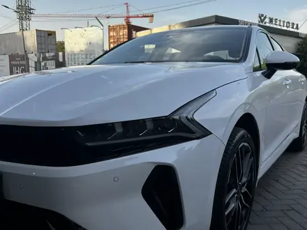 Kia K5 2025 года за 13 000 000 тг. в Алматы – фото 2