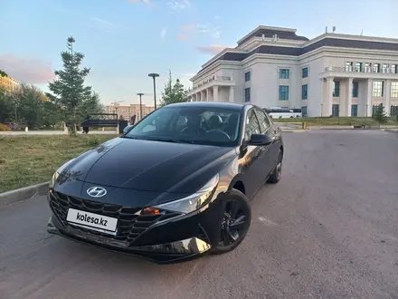 Hyundai Elantra 2023 года за 11 500 000 тг. в Астана – фото 2