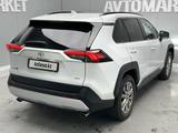 Toyota RAV4 2024 года за 16 900 000 тг. в Атырау – фото 3