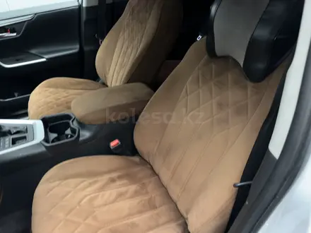 Toyota RAV4 2024 года за 16 900 000 тг. в Атырау – фото 9