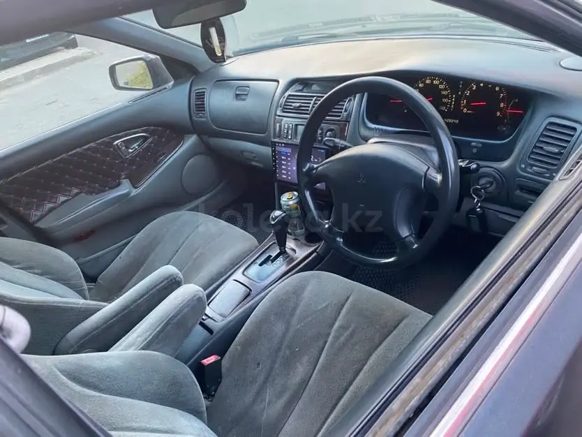 Mitsubishi Diamante, 1996