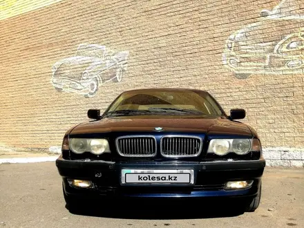 BMW 750 1996 года за 5 000 000 тг. в Астана