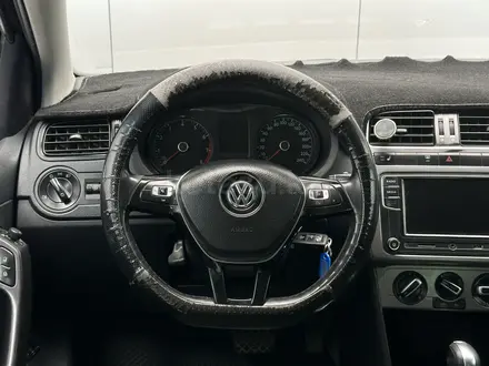 Volkswagen Polo 2018 года за 4 900 000 тг. в Атырау – фото 5