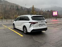 Toyota Sienna 2021 года за 25 750 000 тг. в Алматы