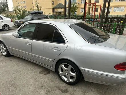 Mercedes-Benz E 320 2002 года за 6 000 000 тг. в Шымкент – фото 14