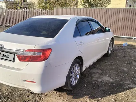 Toyota Camry 2013 года за 9 200 000 тг. в Атырау – фото 4