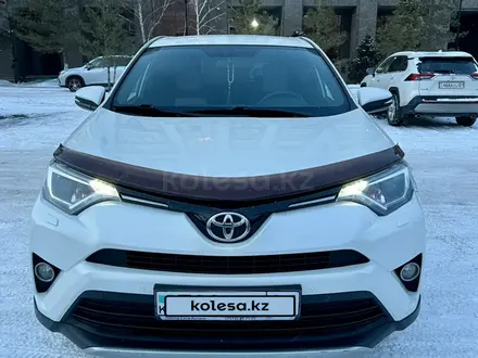 Toyota RAV4 2017 года за 12 900 000 тг. в Астана – фото 10