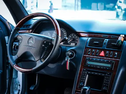 Mercedes-Benz E 55 AMG 1997 года за 6 000 000 тг. в Алматы – фото 18