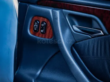 Mercedes-Benz E 55 AMG 1997 года за 6 000 000 тг. в Алматы – фото 19