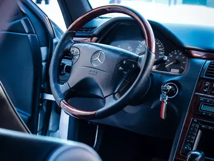 Mercedes-Benz E 55 AMG 1997 года за 6 000 000 тг. в Алматы – фото 22