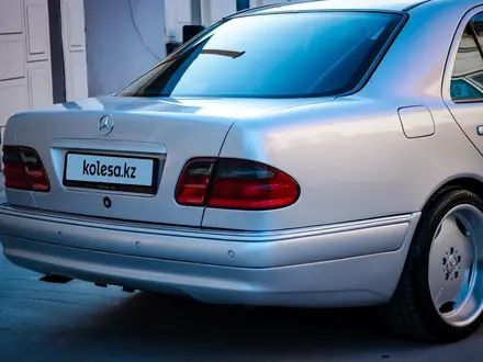 Mercedes-Benz E 55 AMG 1997 года за 6 000 000 тг. в Алматы – фото 11