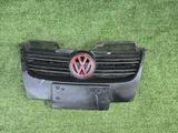 Решетка радиатора Volkswagen за 30 000 тг. в Алматы