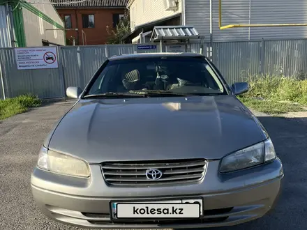 Toyota Camry 1999 года за 3 300 000 тг. в Алматы – фото 4