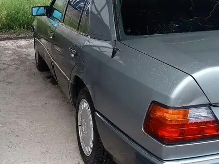 Mercedes-Benz E 260 1991 года за 1 300 000 тг. в Шымкент – фото 5